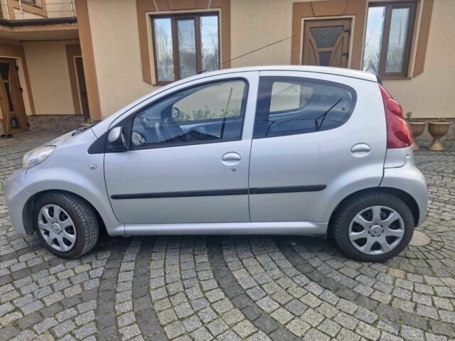 Сірий Пежо 107, об'ємом двигуна 1 л та пробігом 143 тис. км за 4015 $, фото 1 на Automoto.ua