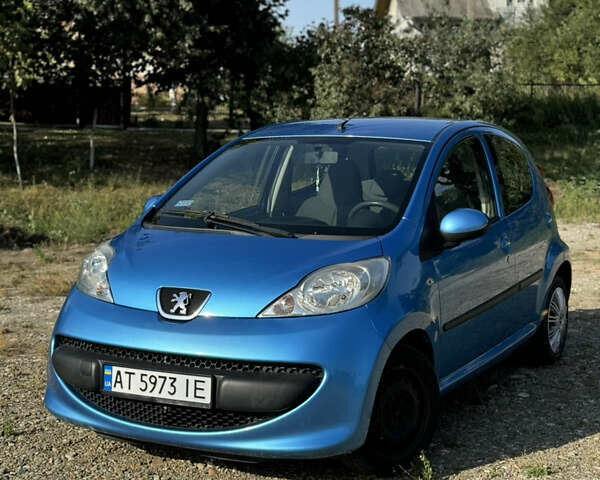 Синий Пежо 107, объемом двигателя 1 л и пробегом 242 тыс. км за 3900 $, фото 1 на Automoto.ua