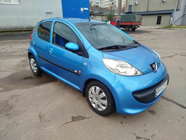 Синий Пежо 107, объемом двигателя 1 л и пробегом 128 тыс. км за 3650 $, фото 1 на Automoto.ua