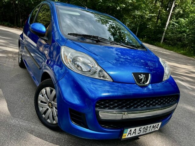 Синій Пежо 107, об'ємом двигуна 1 л та пробігом 186 тис. км за 5000 $, фото 1 на Automoto.ua