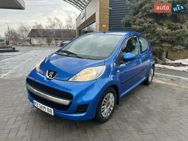 Синий Пежо 107, объемом двигателя 1 л и пробегом 146 тыс. км за 5500 $, фото 1 на Automoto.ua