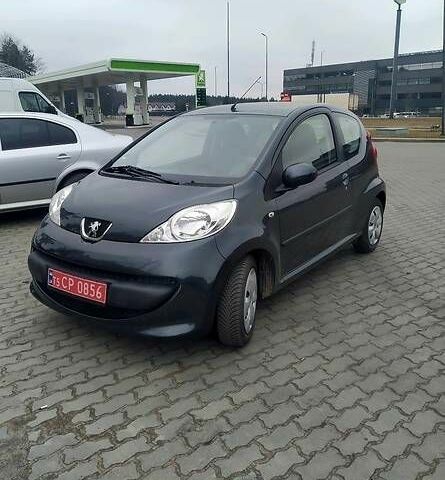 Зеленый Пежо 107, объемом двигателя 1 л и пробегом 110 тыс. км за 4500 $, фото 1 на Automoto.ua