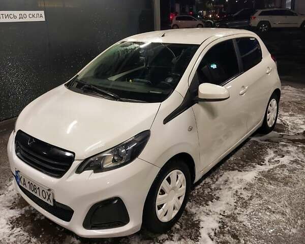 Білий Пежо 108, об'ємом двигуна 1 л та пробігом 202 тис. км за 5900 $, фото 1 на Automoto.ua