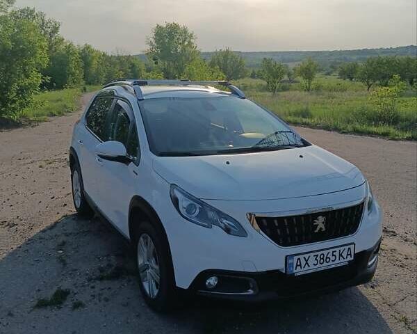 Белый Пежо 2008, объемом двигателя 1.2 л и пробегом 70 тыс. км за 11500 $, фото 1 на Automoto.ua