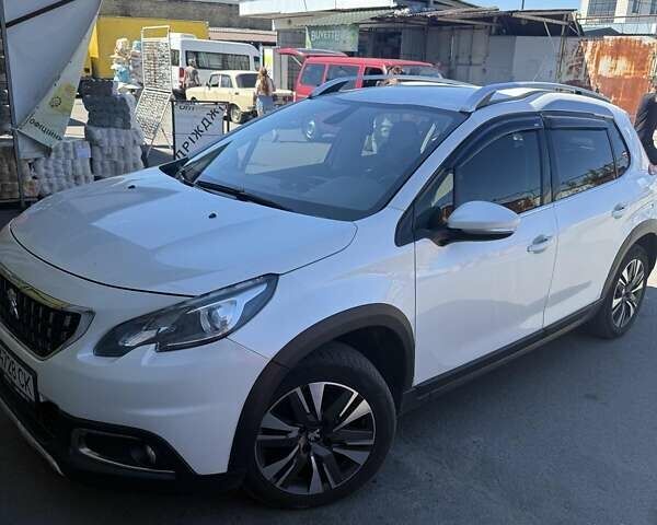 Пежо 2008 2019 у Черкасах на Automoto.ua Білий Пежо 2008, об'ємом двигуна 1.2 л та пробігом 73 тис. км за 13300 $, фото 1 на Automoto.ua