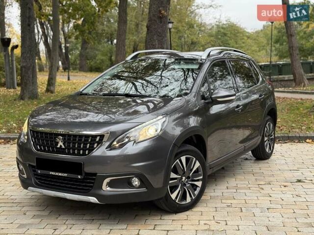 Пежо 2008 2019 в Киеве на Automoto.ua Серый Пежо 2008, объемом двигателя 1.2 л и пробегом 45 тыс. км за 13800 $, фото 1 на Automoto.ua