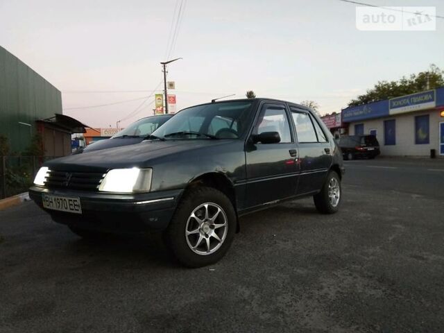 Сірий Пежо 205, об'ємом двигуна 1.7 л та пробігом 198 тис. км за 1700 $, фото 1 на Automoto.ua