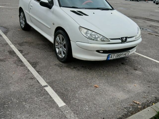 Білий Пежо 206, об'ємом двигуна 1.1 л та пробігом 237 тис. км за 2000 $, фото 1 на Automoto.ua