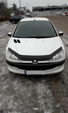 Білий Пежо 206, об'ємом двигуна 0 л та пробігом 163 тис. км за 4450 $, фото 1 на Automoto.ua