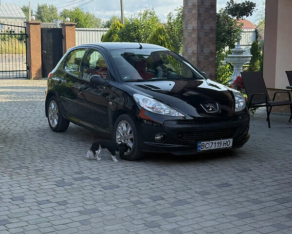 Черный Пежо 206, объемом двигателя 1.4 л и пробегом 177 тыс. км за 5200 $, фото 1 на Automoto.ua