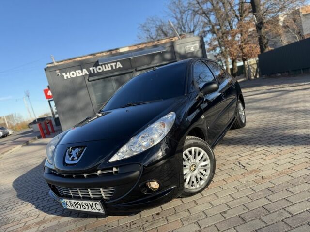 Черный Пежо 206, объемом двигателя 1.4 л и пробегом 152 тыс. км за 4500 $, фото 1 на Automoto.ua
