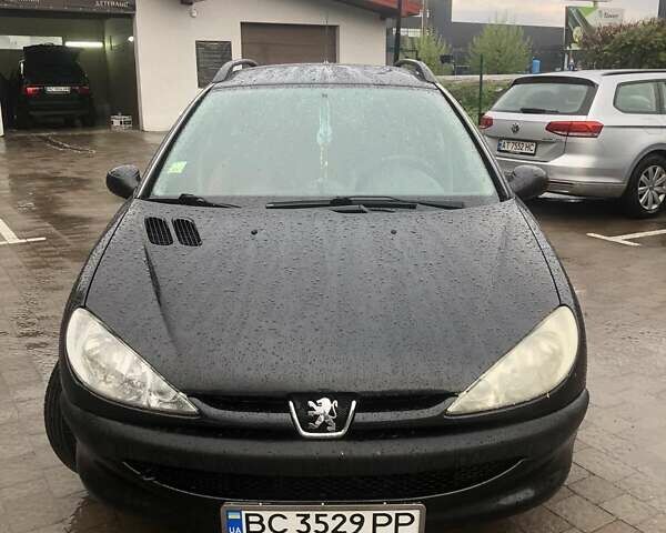 Чорний Пежо 206, об'ємом двигуна 1.12 л та пробігом 147 тис. км за 2700 $, фото 1 на Automoto.ua