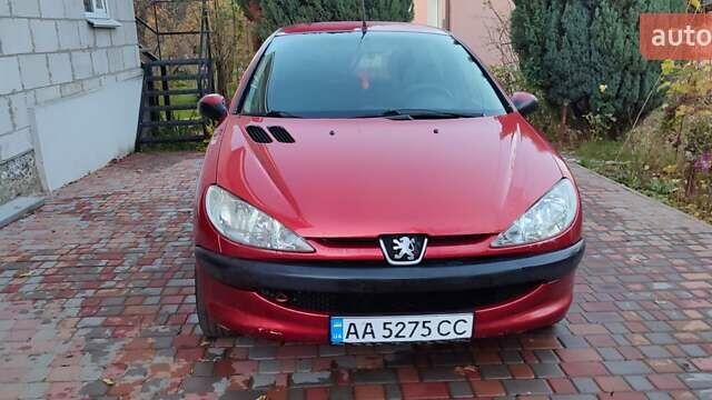 Червоний Пежо 206, об'ємом двигуна 1.4 л та пробігом 204 тис. км за 2850 $, фото 1 на Automoto.ua