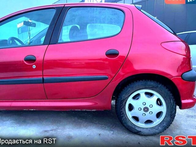 Красный Пежо 206, объемом двигателя 1.4 л и пробегом 0 тыс. км за 2900 $, фото 1 на Automoto.ua