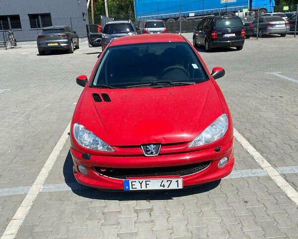 Красный Пежо 206, объемом двигателя 1.4 л и пробегом 130 тыс. км за 2600 $, фото 1 на Automoto.ua