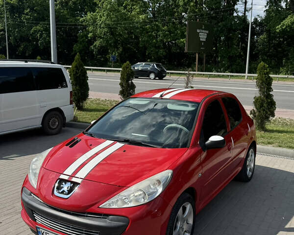 Червоний Пежо 206, об'ємом двигуна 1.4 л та пробігом 187 тис. км за 4400 $, фото 1 на Automoto.ua
