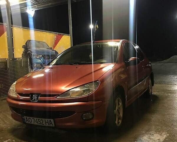 Пежо 206, объемом двигателя 1.4 л и пробегом 394 тыс. км за 3100 $, фото 1 на Automoto.ua