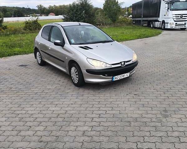 Пежо 206, объемом двигателя 1.1 л и пробегом 170 тыс. км за 2550 $, фото 1 на Automoto.ua