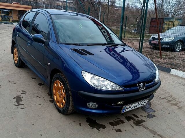 Пежо 206, объемом двигателя 1.4 л и пробегом 143 тыс. км за 4400 $, фото 1 на Automoto.ua