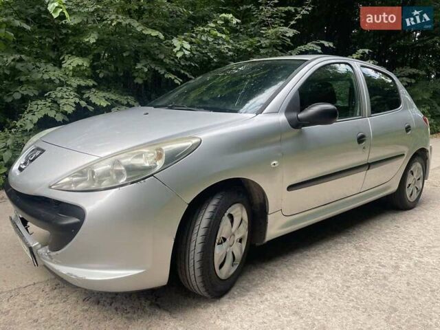 Пежо 206, объемом двигателя 1.4 л и пробегом 373 тыс. км за 3777 $, фото 1 на Automoto.ua