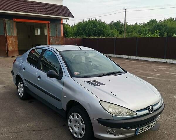Пежо 206, объемом двигателя 1.4 л и пробегом 289 тыс. км за 3000 $, фото 1 на Automoto.ua