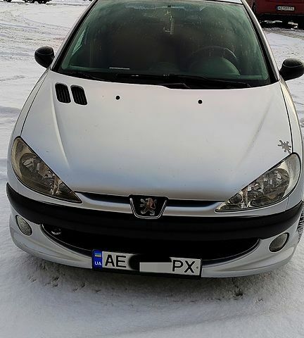 Пежо 206, об'ємом двигуна 1.4 л та пробігом 239 тис. км за 4200 $, фото 1 на Automoto.ua