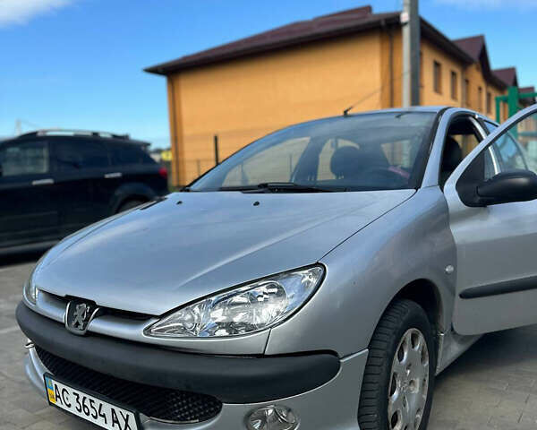 Пежо 206, объемом двигателя 1.36 л и пробегом 221 тыс. км за 3000 $, фото 1 на Automoto.ua