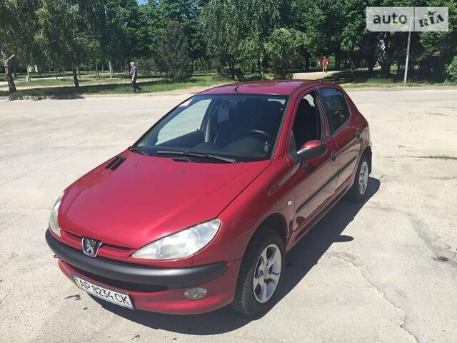 Пежо 206, объемом двигателя 1.6 л и пробегом 107 тыс. км за 5500 $, фото 1 на Automoto.ua