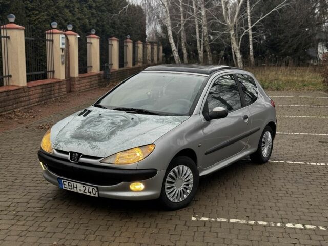 Серый Пежо 206, объемом двигателя 2 л и пробегом 200 тыс. км за 1350 $, фото 1 на Automoto.ua