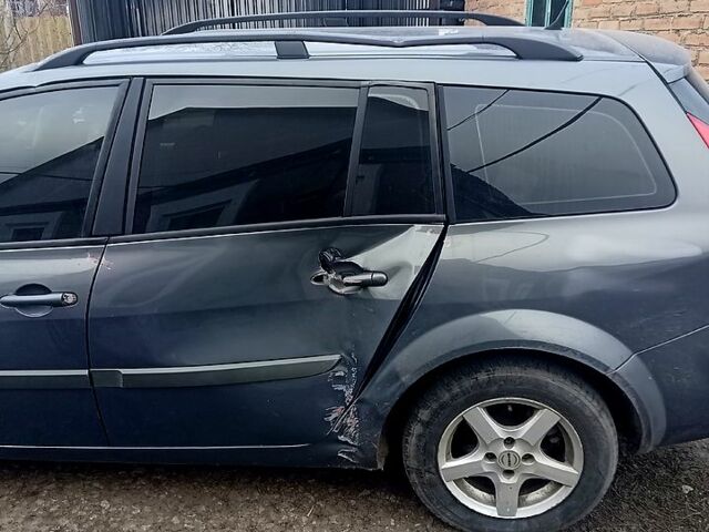 Серый Пежо 206, объемом двигателя 1.6 л и пробегом 210 тыс. км за 1500 $, фото 1 на Automoto.ua