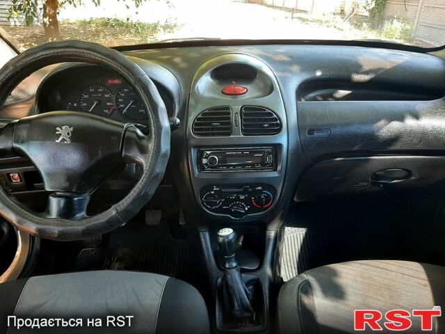 Сірий Пежо 206, об'ємом двигуна 1.4 л та пробігом 0 тис. км за 3300 $, фото 1 на Automoto.ua