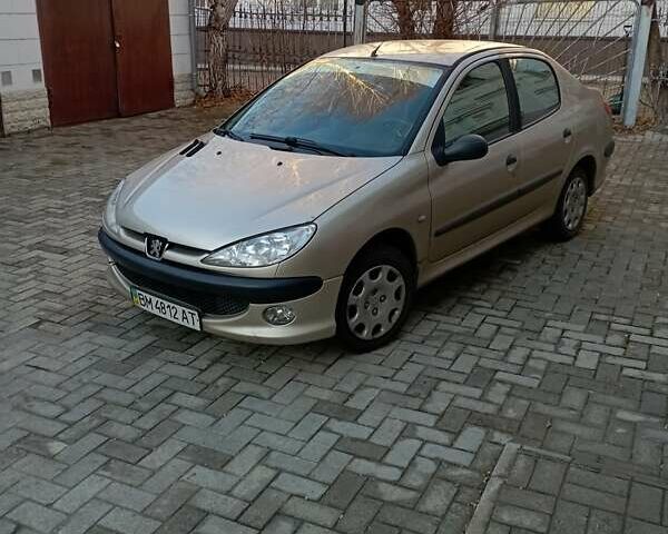 Сірий Пежо 206, об'ємом двигуна 1.36 л та пробігом 183 тис. км за 3999 $, фото 1 на Automoto.ua