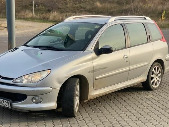 Сірий Пежо 206, об'ємом двигуна 1.59 л та пробігом 276 тис. км за 2200 $, фото 1 на Automoto.ua