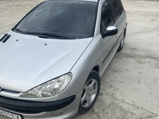 Серый Пежо 206, объемом двигателя 0 л и пробегом 333 тыс. км за 2359 $, фото 1 на Automoto.ua