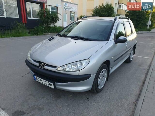 Сірий Пежо 206, об'ємом двигуна 1.4 л та пробігом 302 тис. км за 3550 $, фото 1 на Automoto.ua
