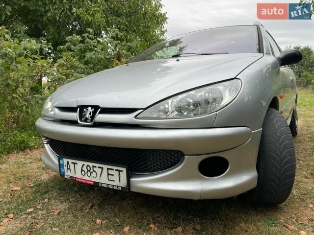 Серый Пежо 206, объемом двигателя 1.4 л и пробегом 314 тыс. км за 1449 $, фото 1 на Automoto.ua