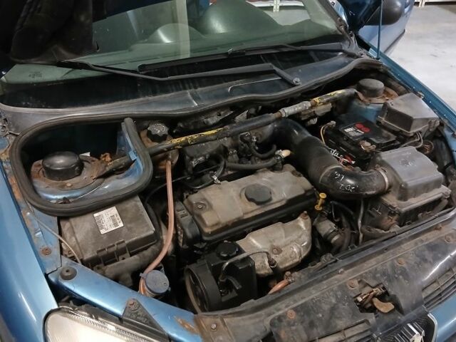 Синий Пежо 206, объемом двигателя 1 л и пробегом 230 тыс. км за 1000 $, фото 1 на Automoto.ua