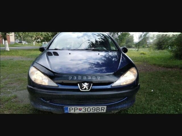 Синий Пежо 206, объемом двигателя 1.1 л и пробегом 200 тыс. км за 1000 $, фото 1 на Automoto.ua