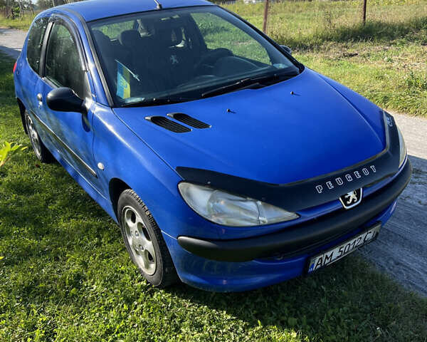 Синій Пежо 206, об'ємом двигуна 1.12 л та пробігом 195 тис. км за 3000 $, фото 1 на Automoto.ua