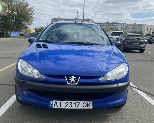 Синий Пежо 206, объемом двигателя 1.36 л и пробегом 204 тыс. км за 3600 $, фото 1 на Automoto.ua