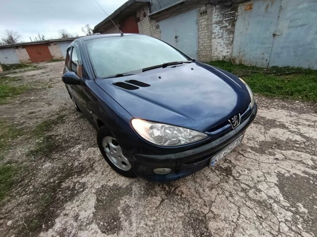 Синий Пежо 206, объемом двигателя 2 л и пробегом 269 тыс. км за 2450 $, фото 1 на Automoto.ua