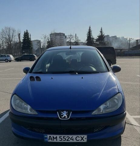 Синій Пежо 206, об'ємом двигуна 1.4 л та пробігом 235 тис. км за 2500 $, фото 1 на Automoto.ua