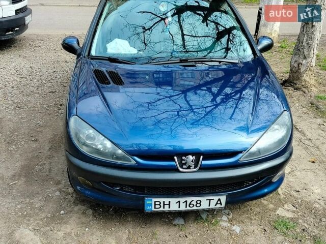 Синий Пежо 206, объемом двигателя 1.4 л и пробегом 180 тыс. км за 3200 $, фото 1 на Automoto.ua