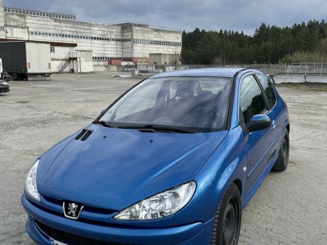 Синий Пежо 206, объемом двигателя 1.6 л и пробегом 178 тыс. км за 2700 $, фото 1 на Automoto.ua