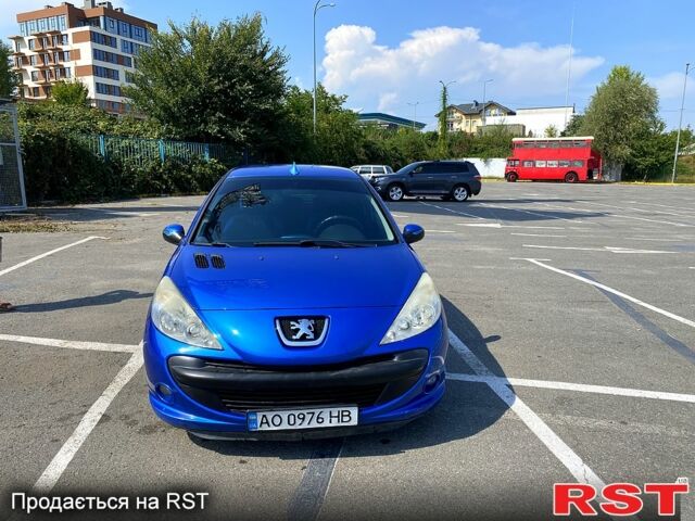 Синий Пежо 206, объемом двигателя 1.1 л и пробегом 165 тыс. км за 4300 $, фото 1 на Automoto.ua