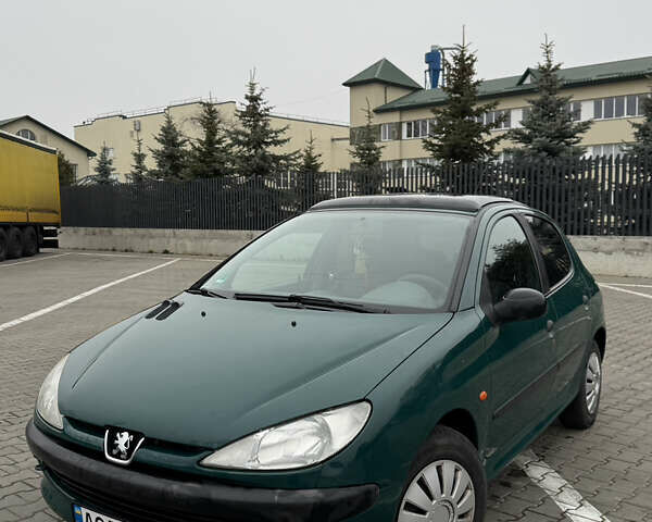 Зелений Пежо 206, об'ємом двигуна 1.4 л та пробігом 239 тис. км за 2300 $, фото 1 на Automoto.ua