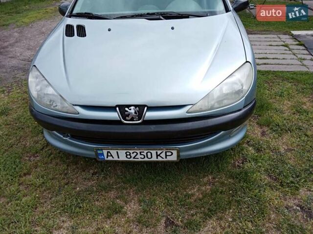 Зеленый Пежо 206, объемом двигателя 1.4 л и пробегом 247 тыс. км за 2500 $, фото 1 на Automoto.ua