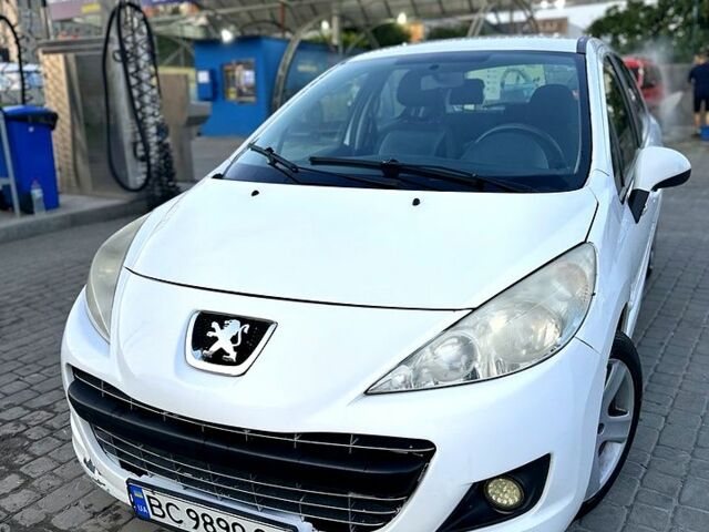 Білий Пежо 207, об'ємом двигуна 1.4 л та пробігом 24400 тис. км за 4500 $, фото 1 на Automoto.ua