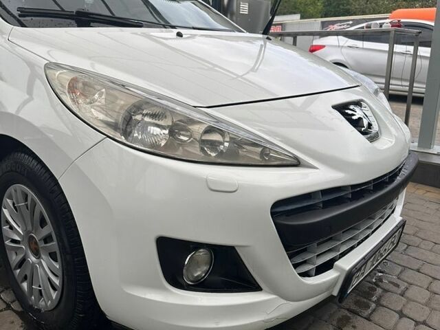 Білий Пежо 207, об'ємом двигуна 1.4 л та пробігом 203 тис. км за 4900 $, фото 1 на Automoto.ua