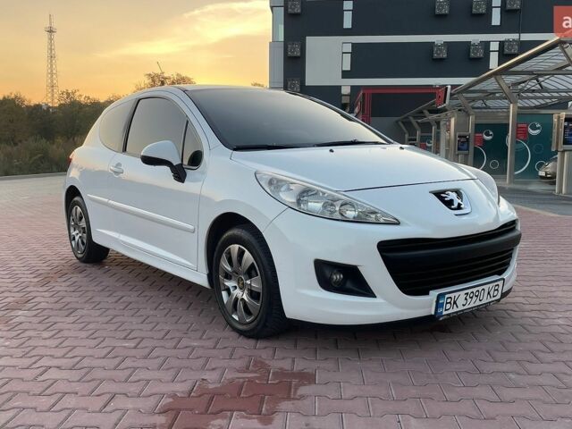 Білий Пежо 207, об'ємом двигуна 1.36 л та пробігом 233 тис. км за 4999 $, фото 1 на Automoto.ua